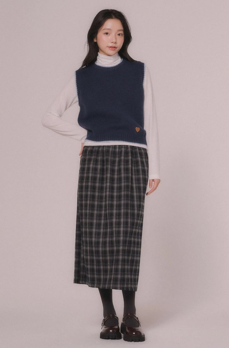 SIMPLE LINE KNIT VEST (Navy)