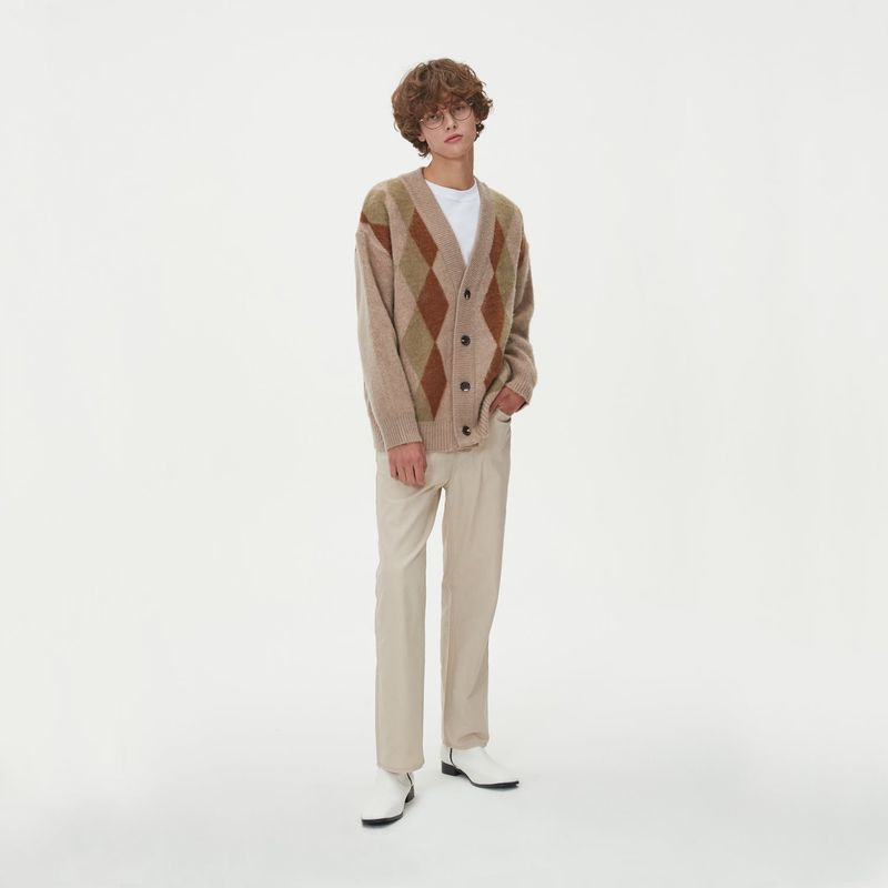 BRUSHED ARGYLE KNIT CARDIGAN_BEIGE