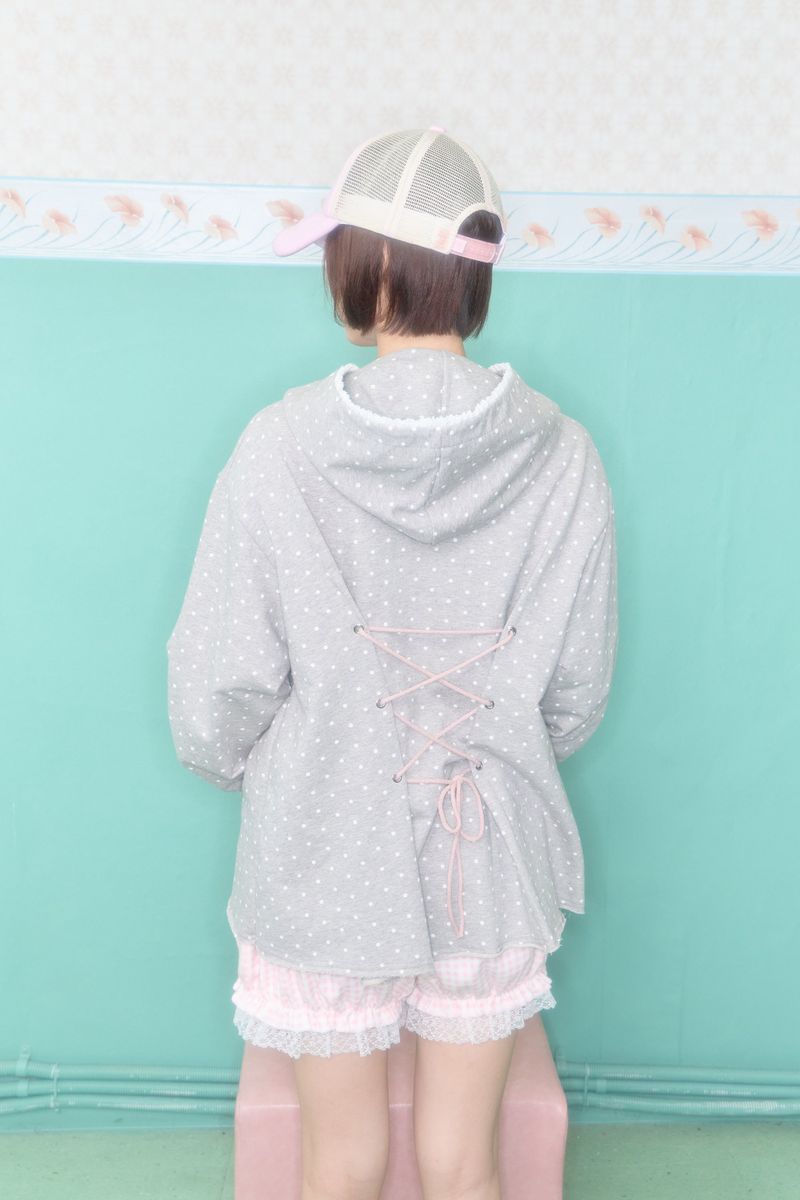 SHAKIRI(シャキリ)の「CAKE DOT LACE UP HOODIE (MELANGE)(Tops)」