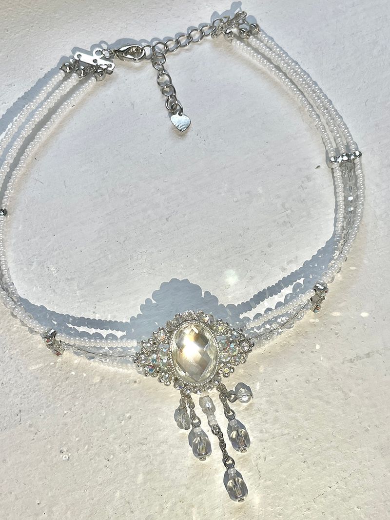 snow white choker