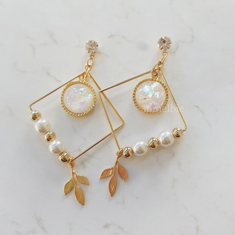 aimelbie（アイメルビー）の「ホワイトドリームキャッチャーイヤリング（アクセサリー）」