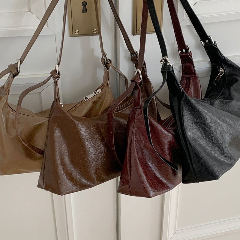 Rait leather baguette shoulder bag