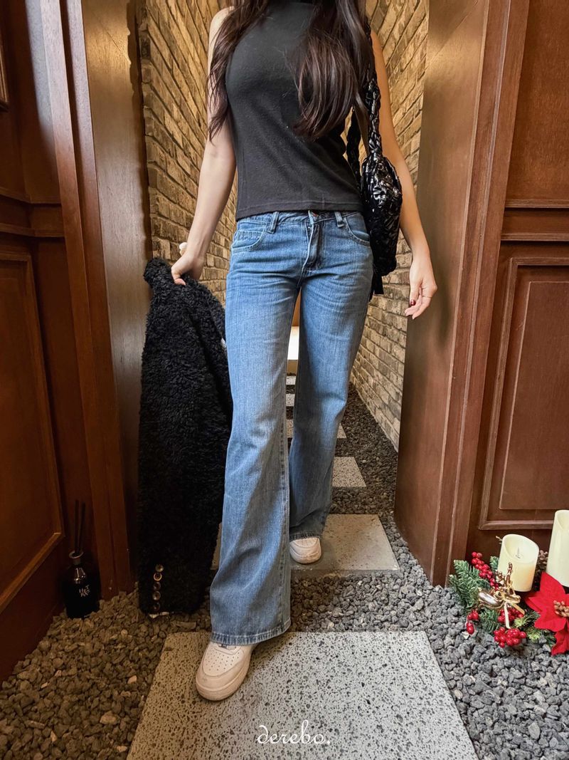 low semi-long denim pants