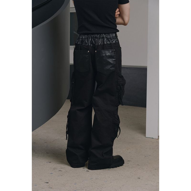 LAURANTSEOUL（ローラントソウル）の「Signature leather cargo pants(Black)（Pants）」
