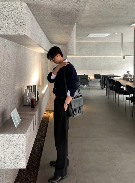 all-day round neck knit cardigan
