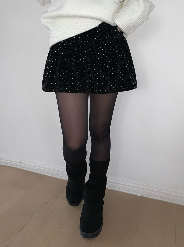 anyonemore（エニーワンモアー）の「Lemme Dot Velvet Mini Skirt（Skirts）」