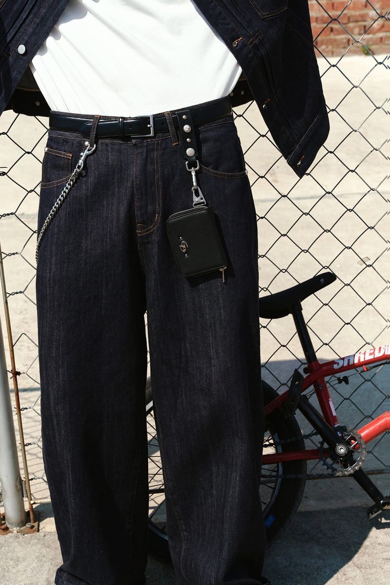 BUCKLE KEYRING LEATHER WALLET