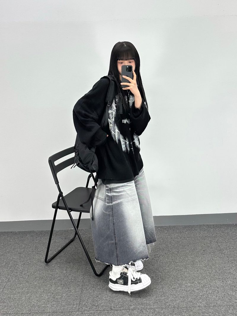 vertical embo half pants
