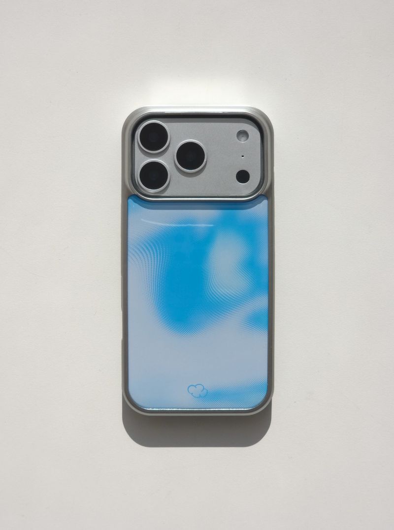 FLUFFY FLUFFY（フラフィー フラフィー）の「[MADE] オーバーワールドエポキシシルバーバンバーケース [iPhone/Galaxy]（スマホグッズ/小物）」