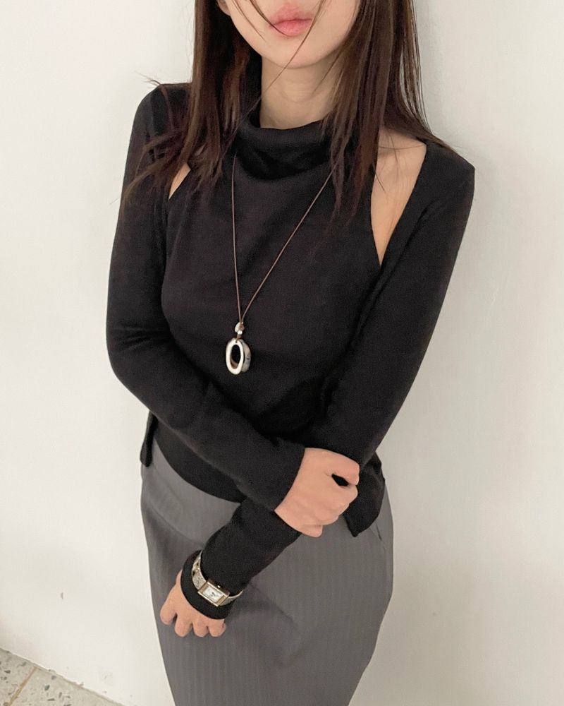 Forma Oval Necklace