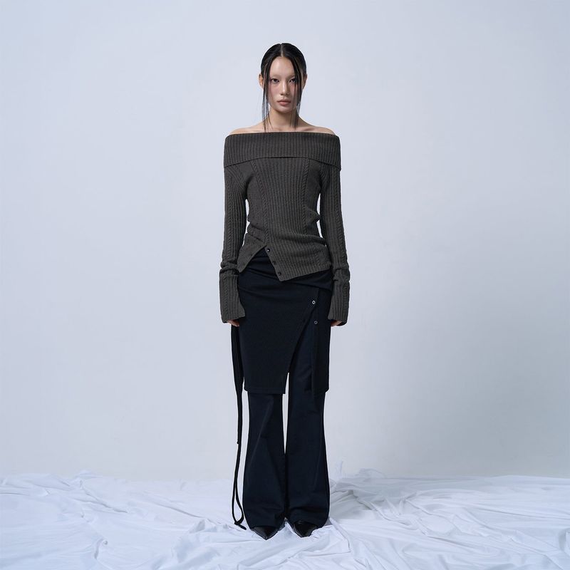 RIBBED OFF-SHOULDER KNIT(CHARCOAL KHAKI)
