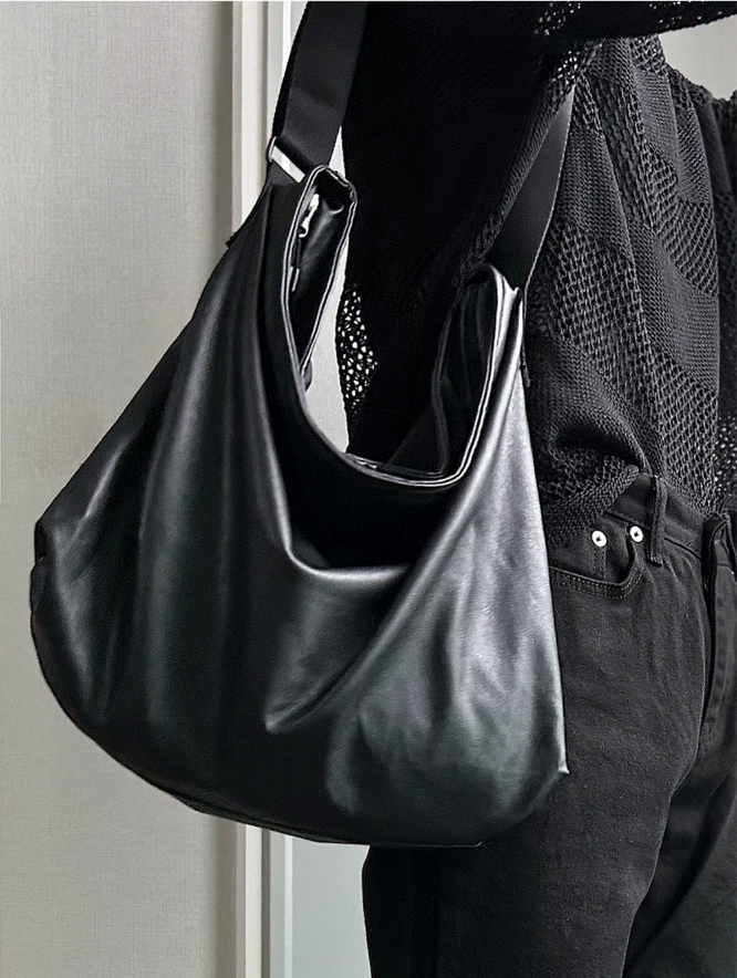 COSYHARU（コシハル）の「ベンタレザークロスボディバッグ（バッグ）」