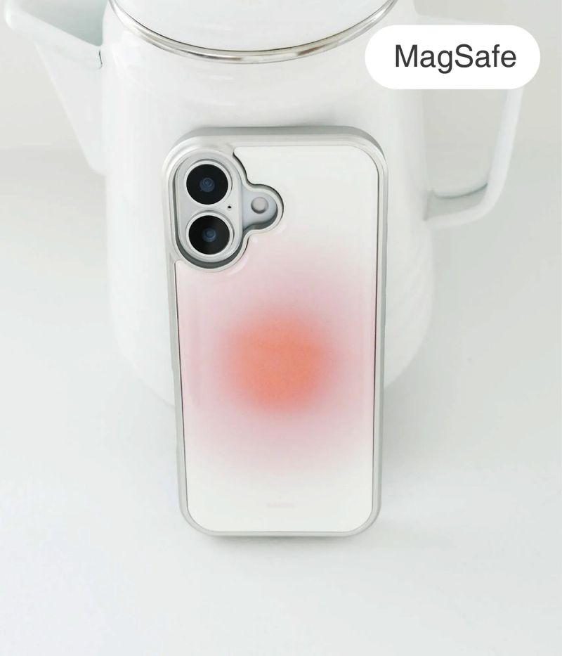 SANSA（サンサ）の「モーニング ピーチ シルバー アイフォン ギャラクシー ケース(MagSafe)（スマホグッズ/小物）」