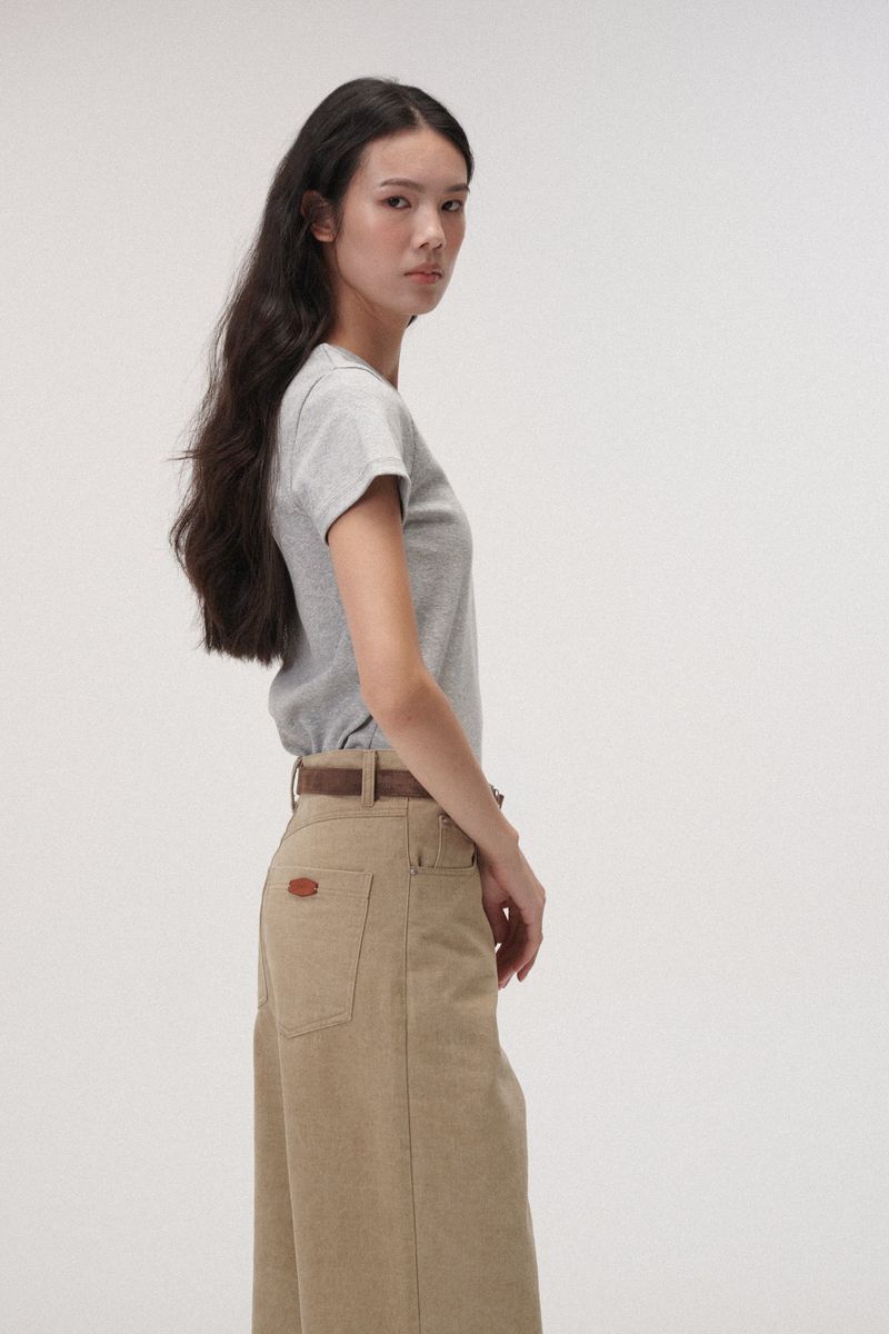Round half T (Black)