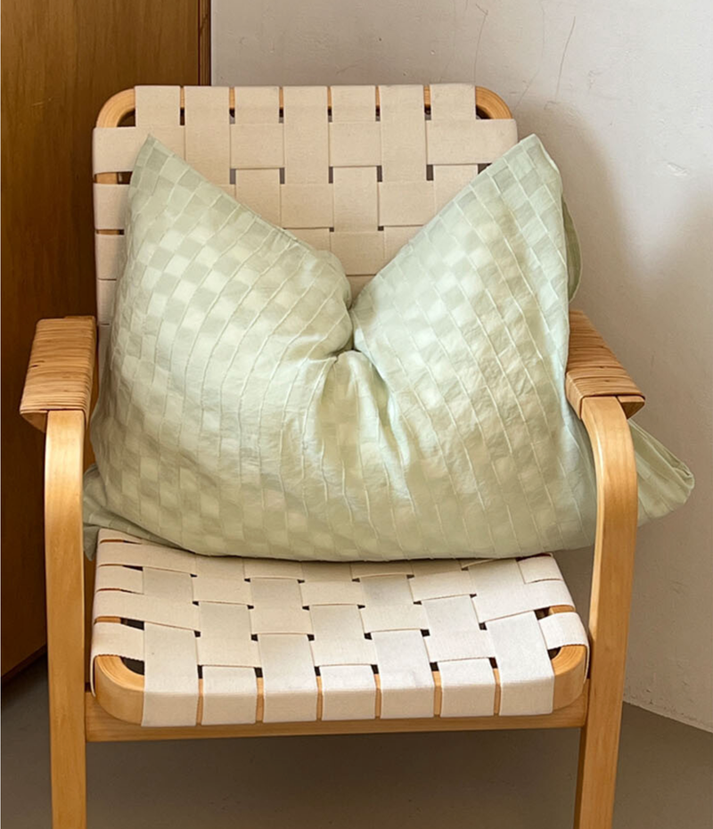 YRSS(イヤス)の「CLEAR CHECK PILLOW COVER(Interior)」