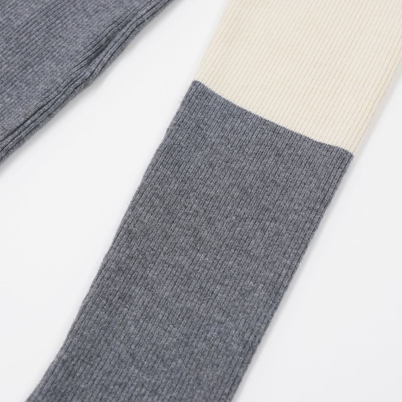 bicolor turtleneck