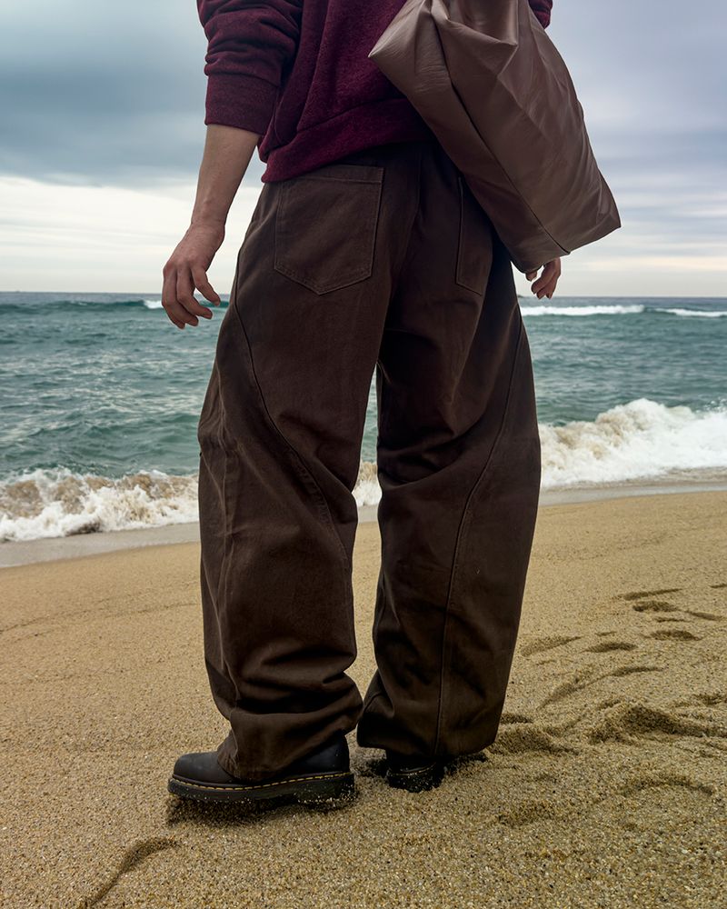 Orbit cut wide cotton pants