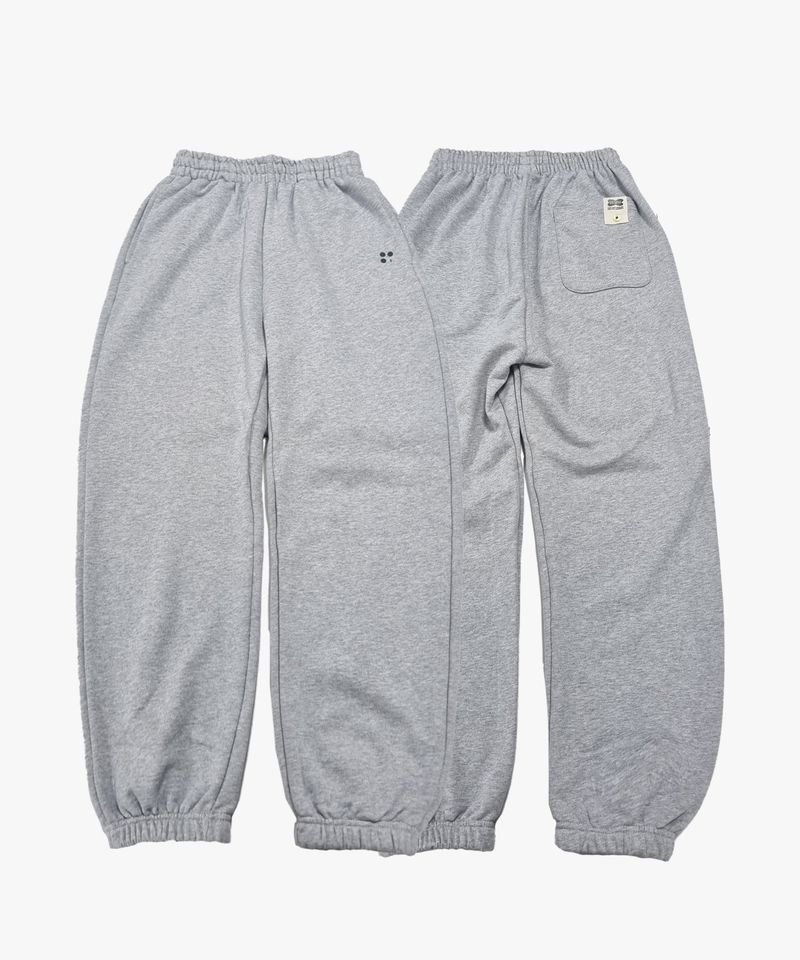 TEESSERT（ティザート）の「サークルトゥクローバースウェットパンツ [Gray]（パンツ）」
