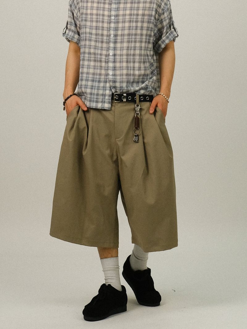 RU Cotton Two-tuck Bermuda Slacks