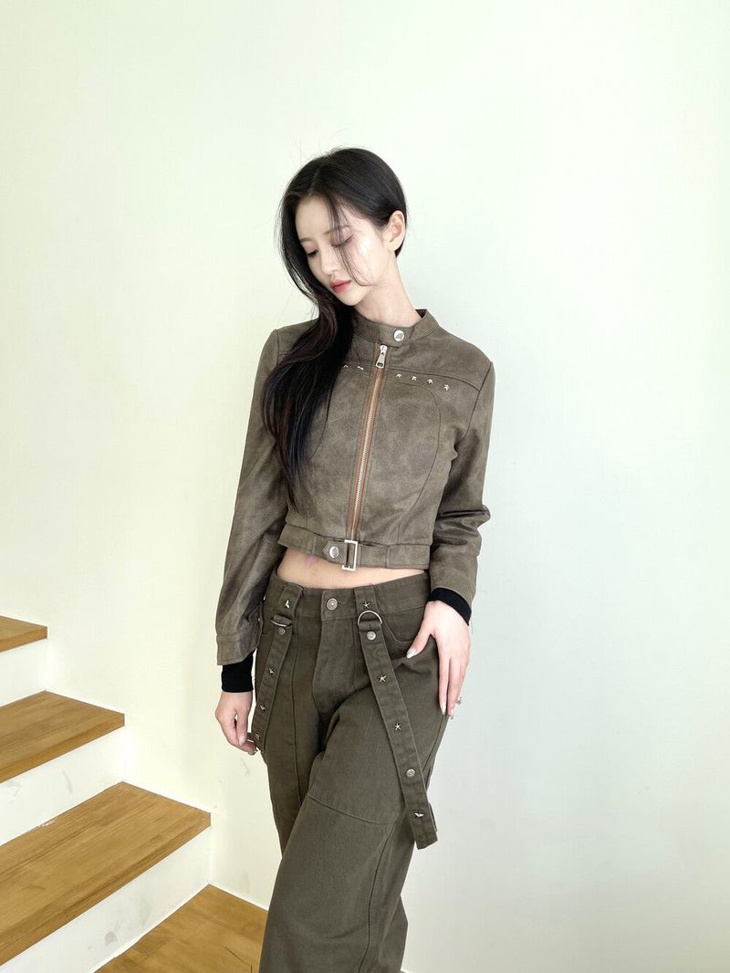 1059. Star stud suede crop jk (2color)