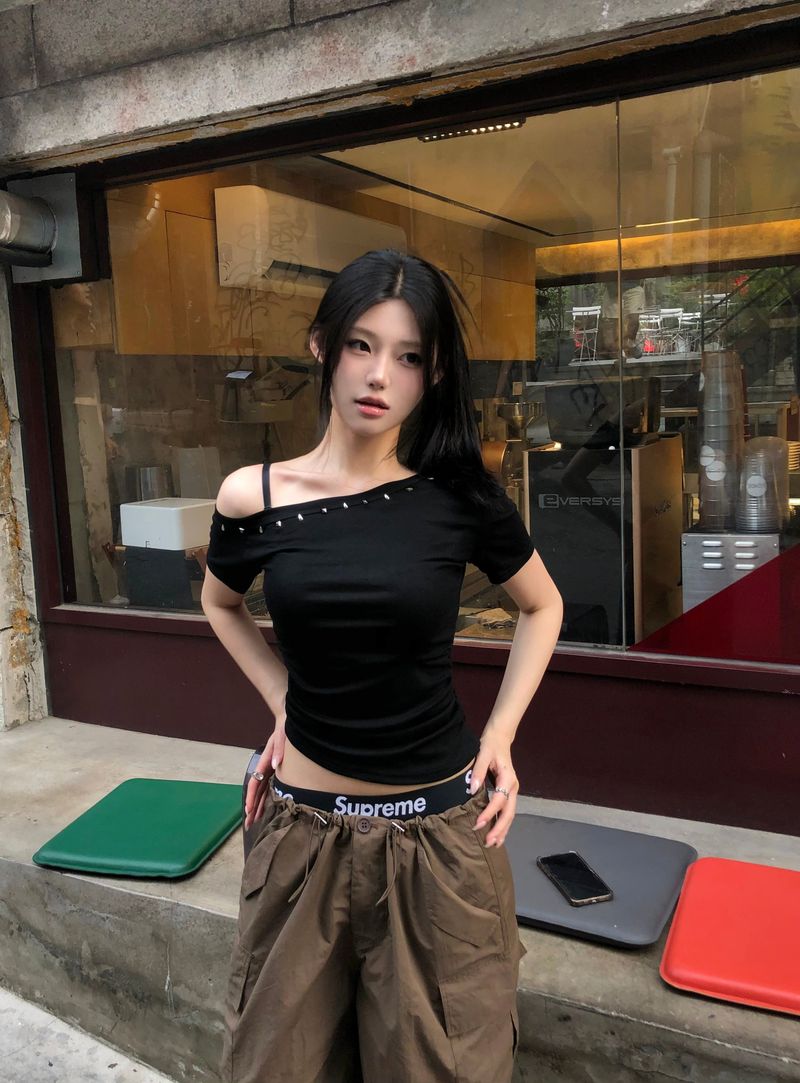 string low-rise cargo pants