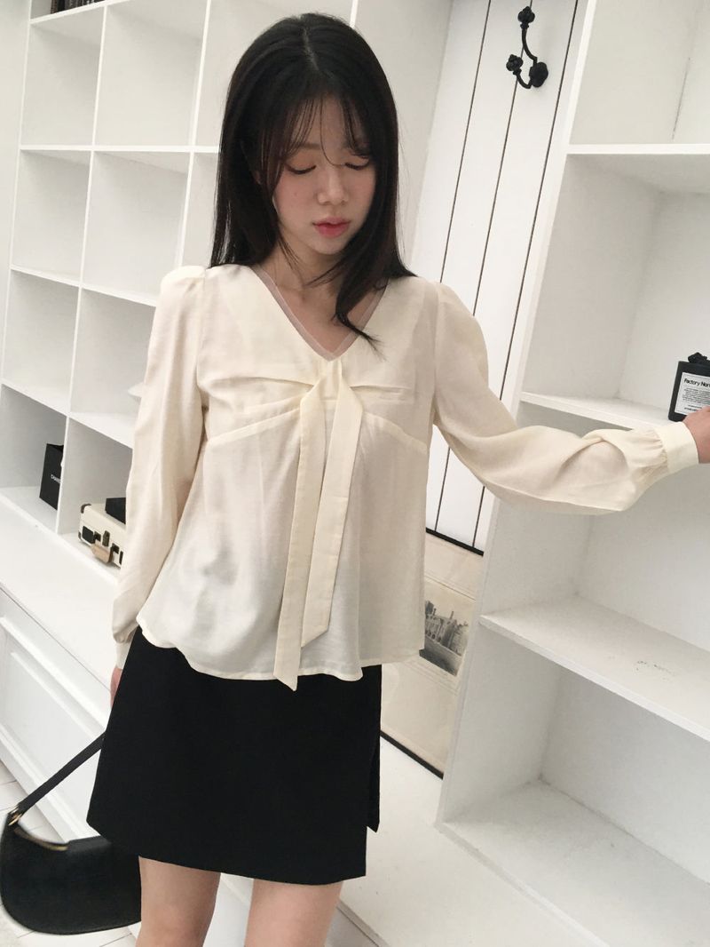 nobiyaka（ノビヤカ）の「Classy slit layered skirt（Skirts）」