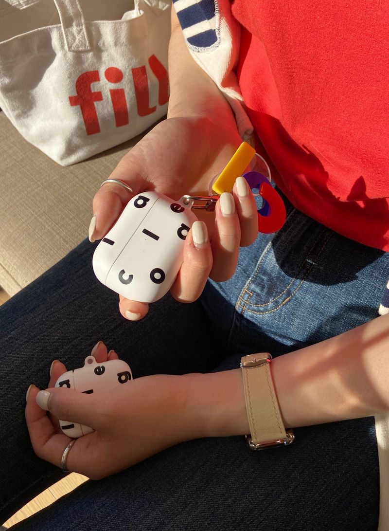Logo Alphabet Airpods Case (White)