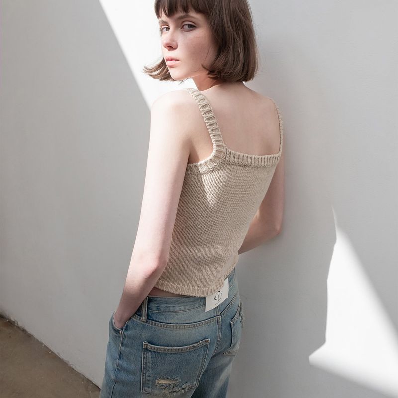 KNIT SLEEVELESS (OATMEAL)