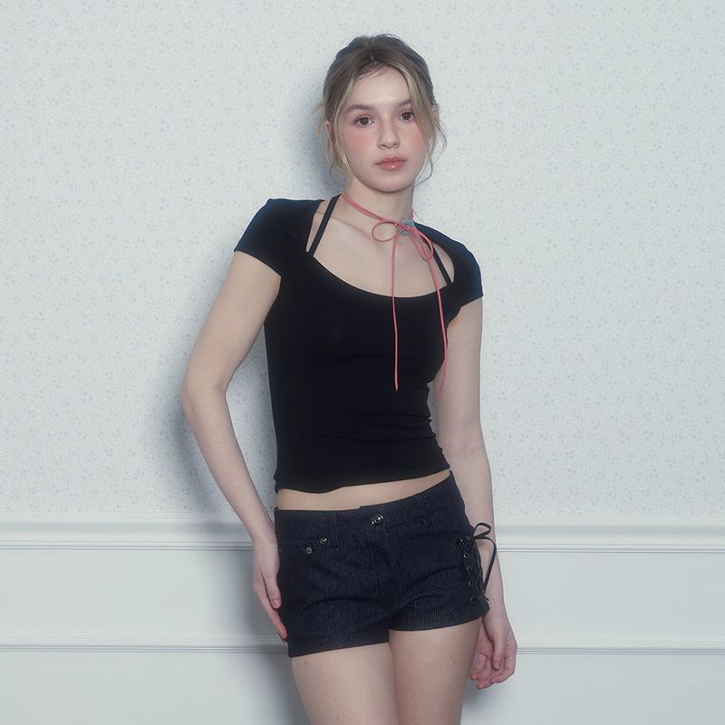 Jella Halter Tee