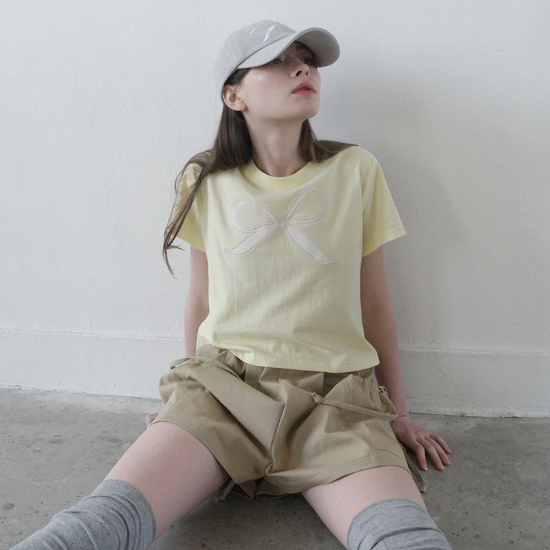 Yellow Ribbon Semi-Crop T-Shrit