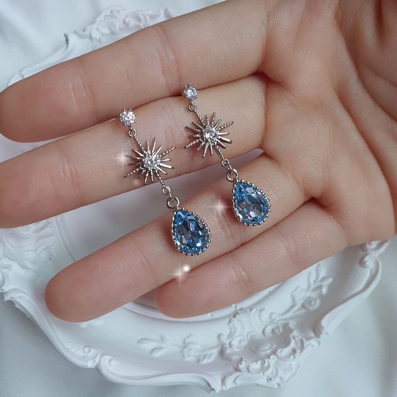 Starry Teardrops Earring - Light Sapphire