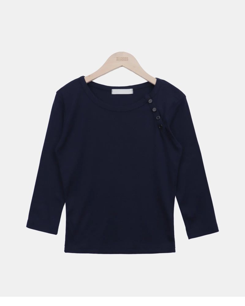 Hena Diagonal Button 7-Sleeve T-Shirt