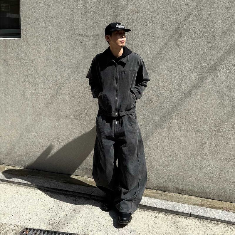 Wide Pigment Seamed Balloon Pants