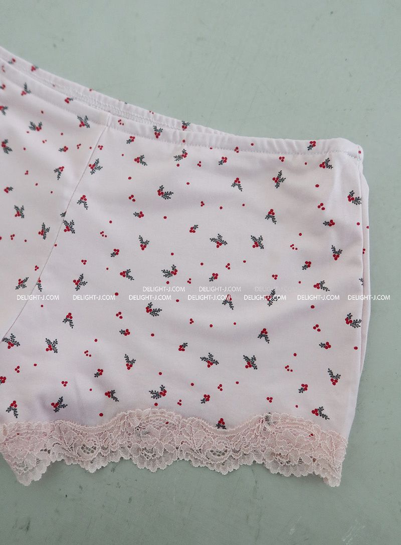 Flower Lace Sleeveless & Shorts Two-piece Set
