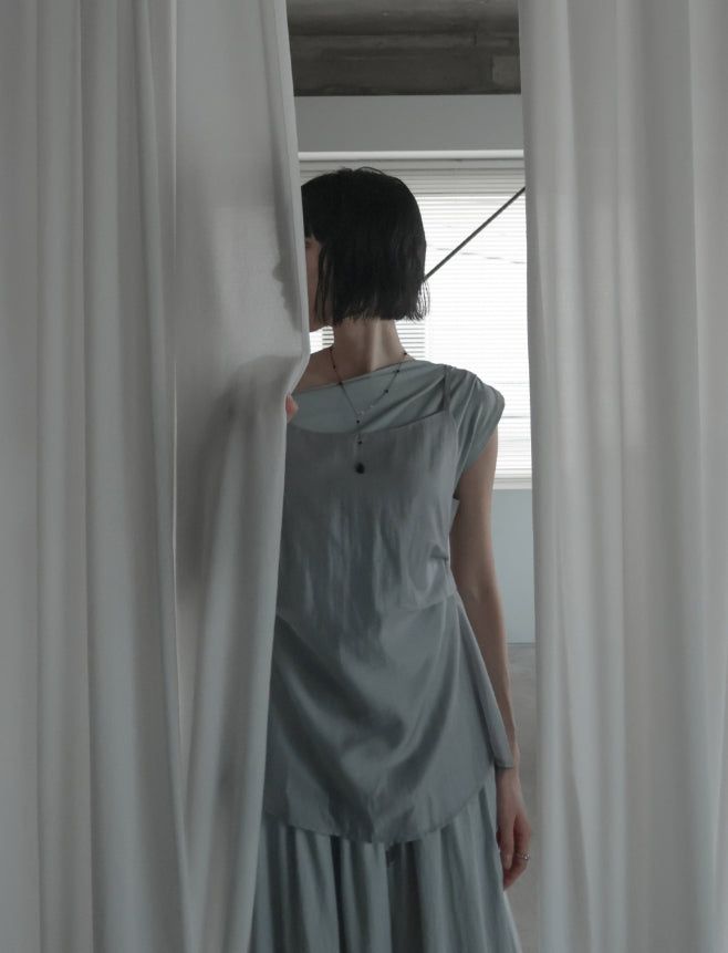 Elouve One-Shoulder Tee