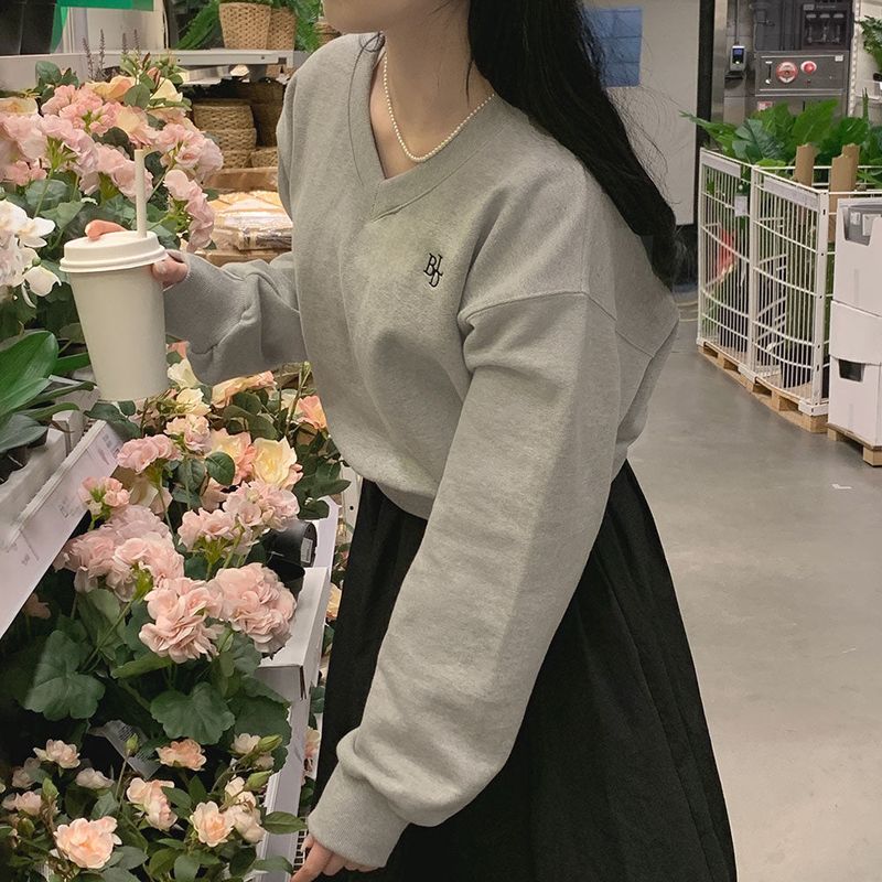 [Bellide made] Pastel V-neck cropped sweatshirt