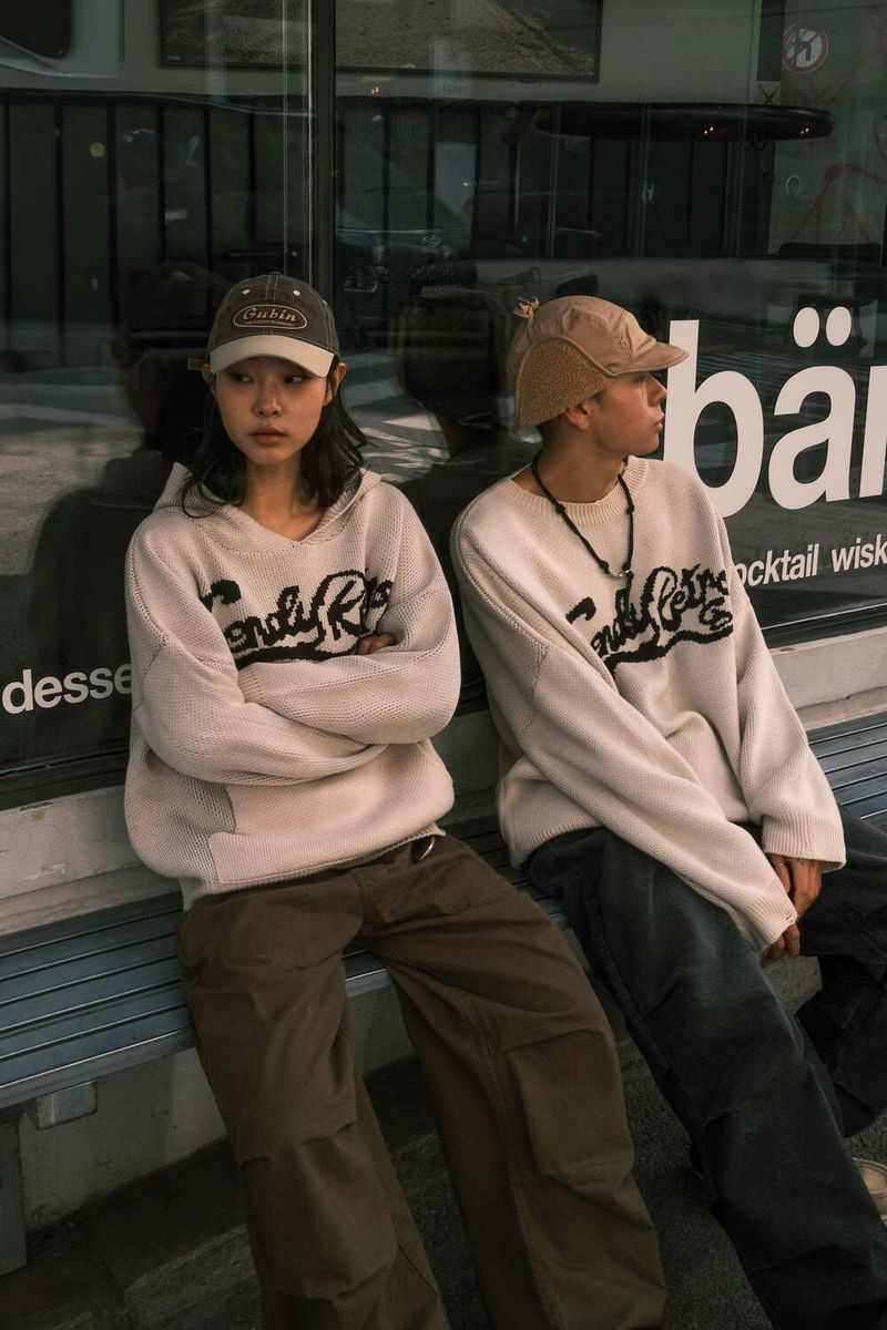 RE: WAVE LOGO KNIT HOODIE - IVORY