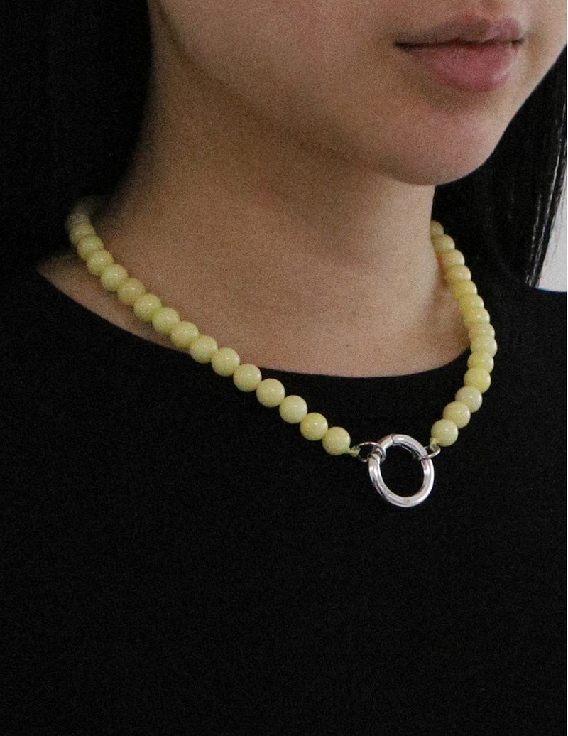 PICOMENT（ピコメント）の「[MADE] カプセル02 シルバーオープンペンダントジェムストーンネックレス _イエロー（アクセサリー）」