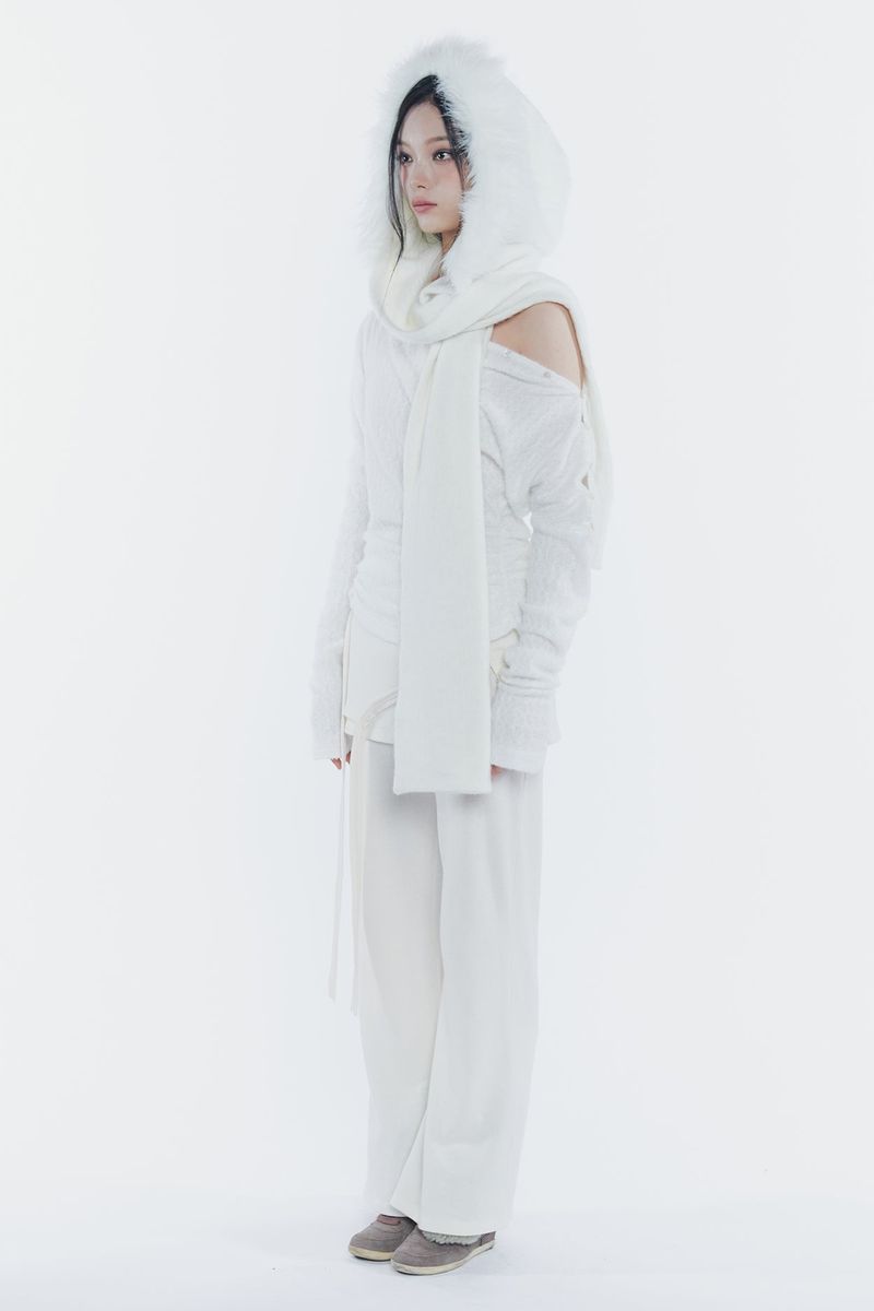 CARRIE HOODED MUFFLER ivory