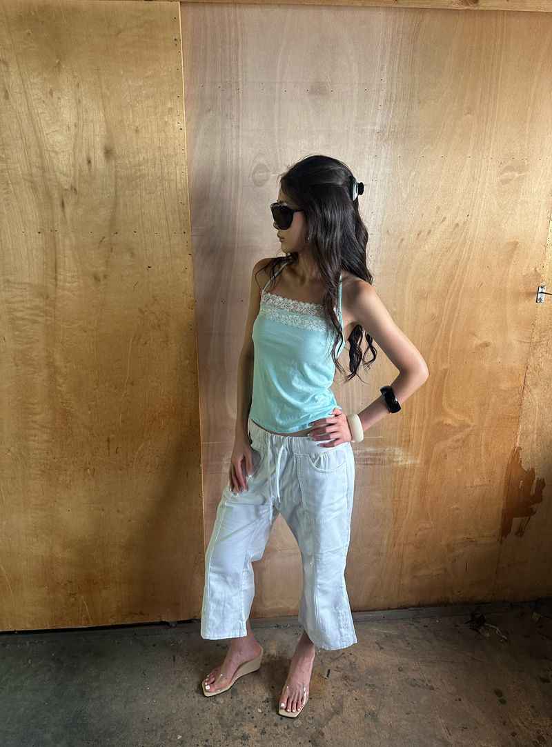 side button capri pants