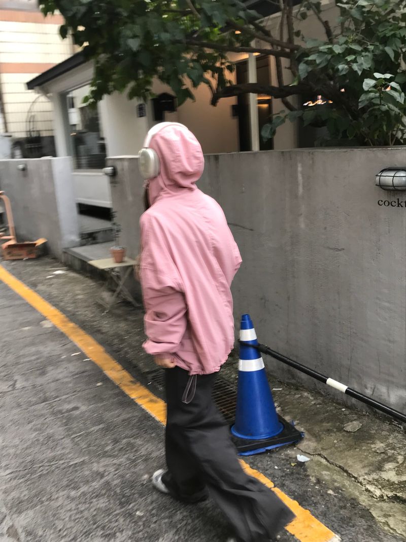 Darwin hood windbreaker