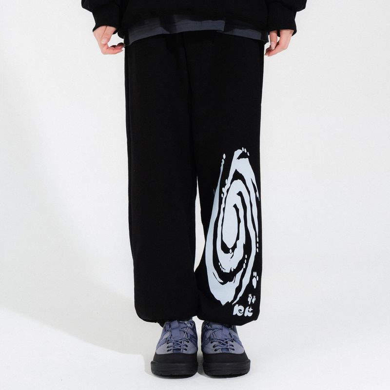 NEWKITSCH(ニューキッチジェネレーション)の「SPIRAL TRAINING PANTS-BLACK(Pants)」