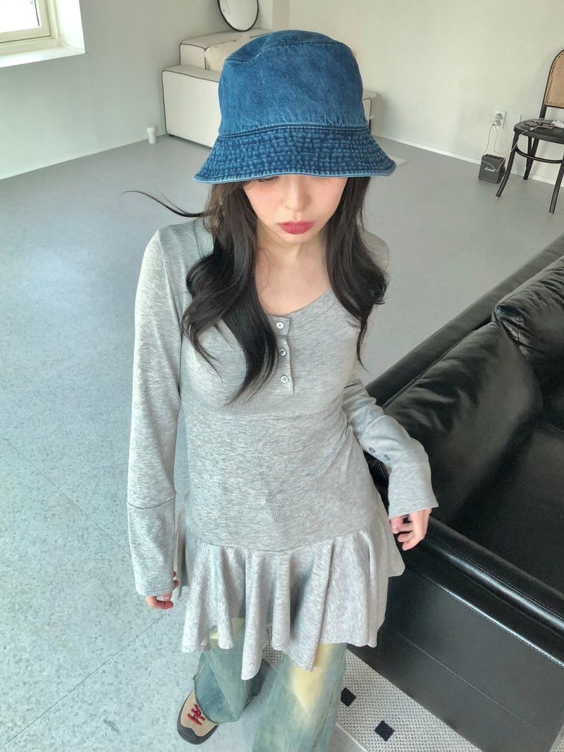 Berry berry bucket hat