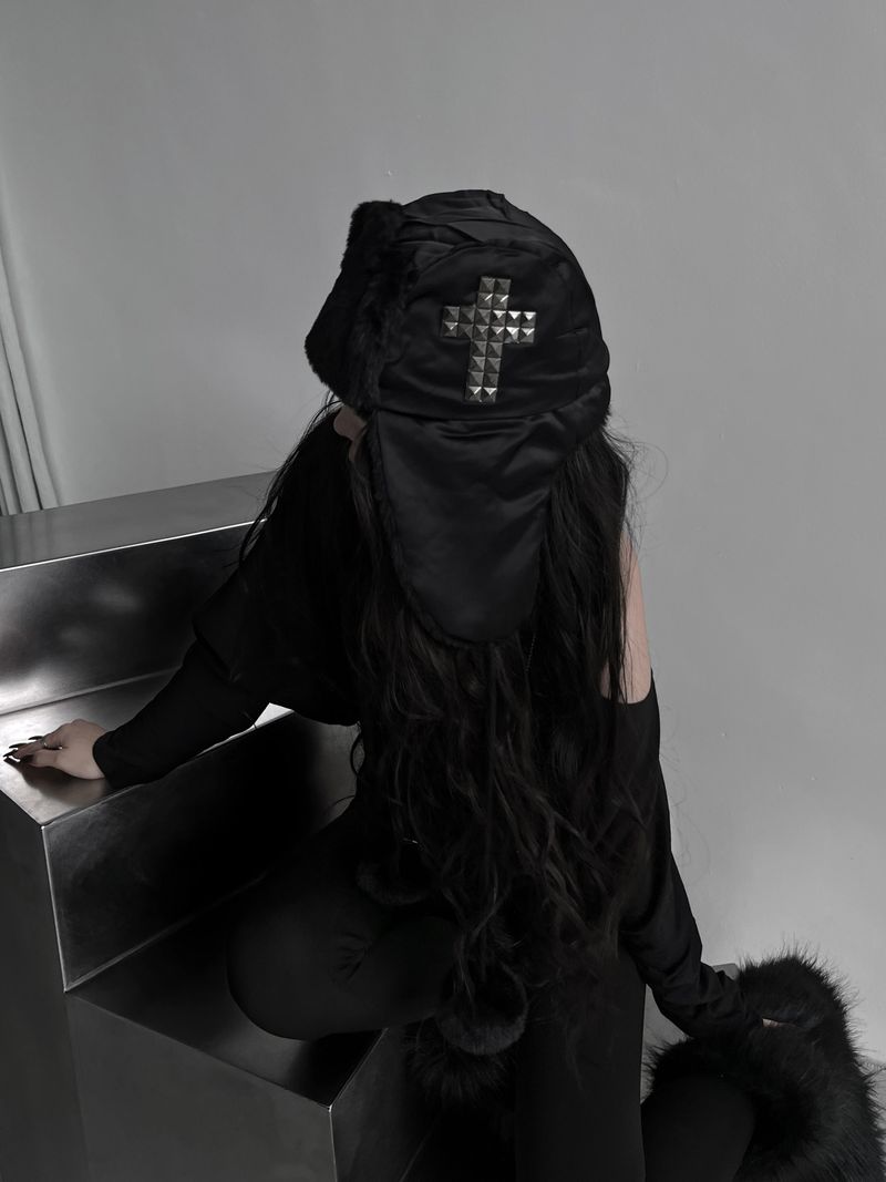 cross stud fur trapper hat