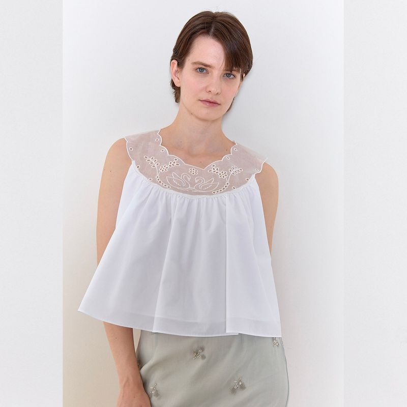 Swan Embroidered A Line Blouse _ White