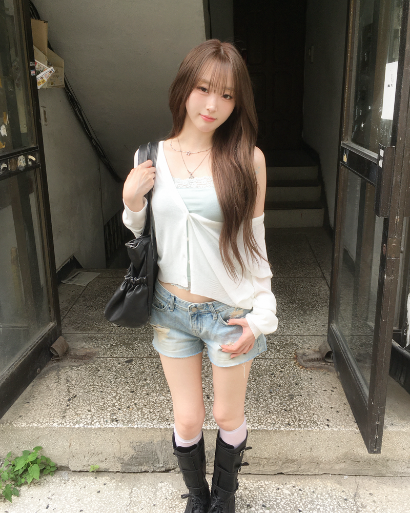 Pastel lace sleeveless