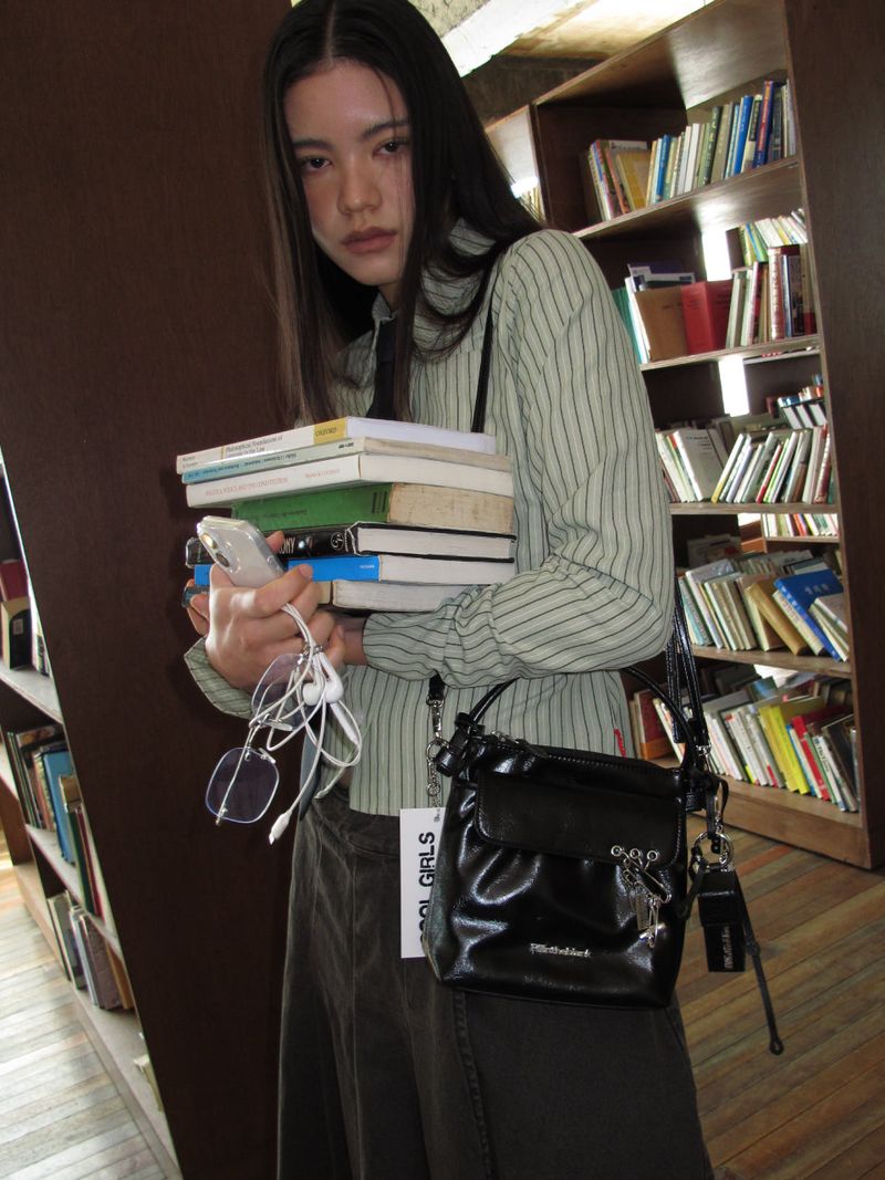 FILLINTHEBLANK(フィルインザブランク)の「PK Flap Bag (black)(Bags)」