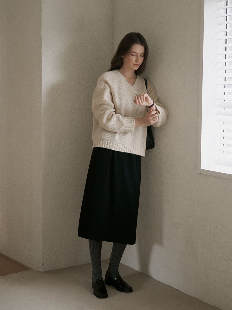 Plain wool skirt