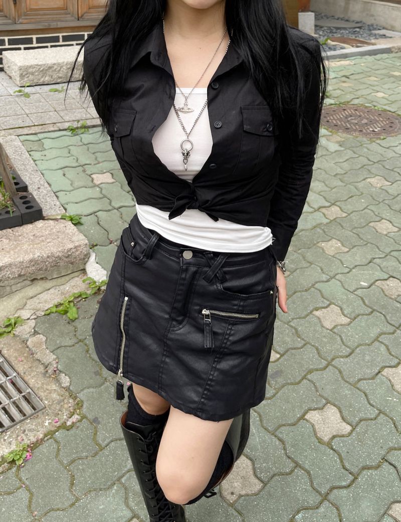 heenytsuki（ヒニツキ）の「leather rock chic zipper skirt（Skirts）」