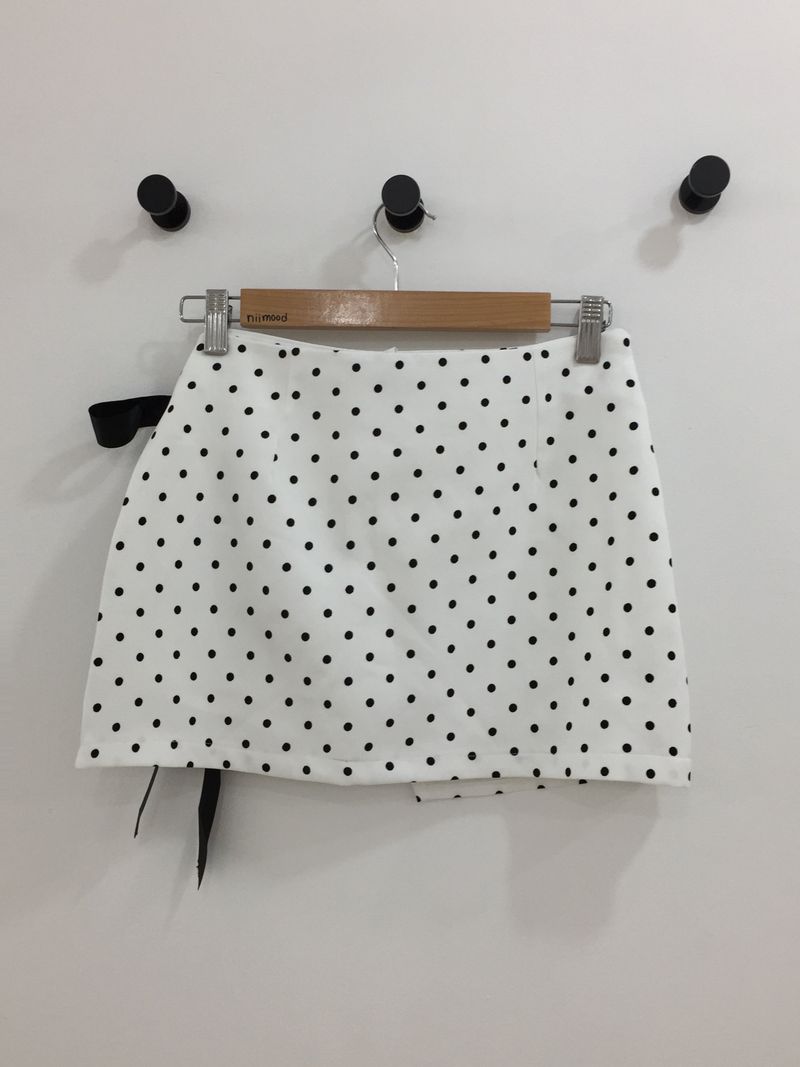 Dot Ribbon Strap Skirt
